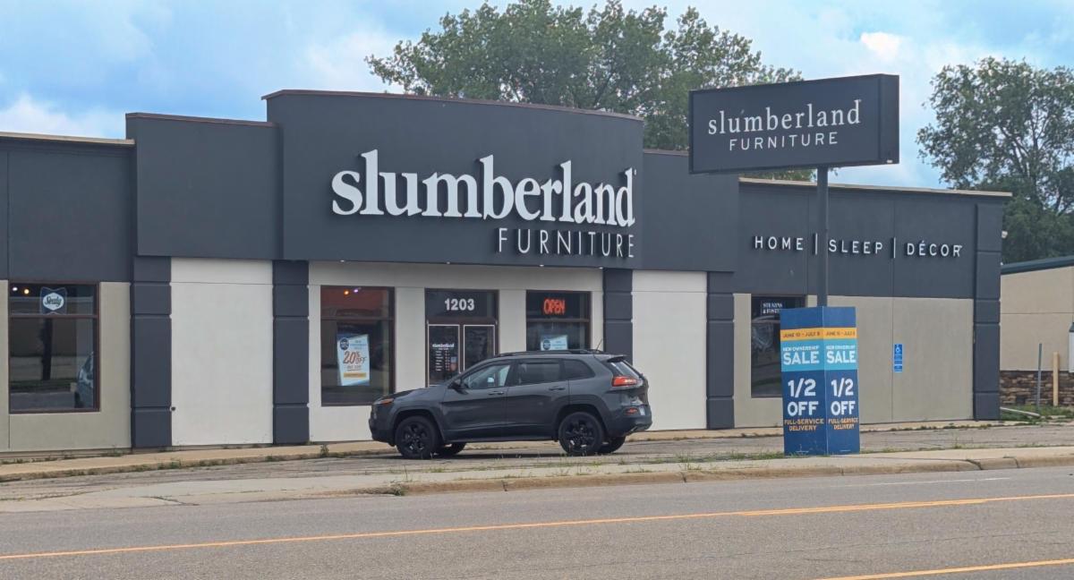 Cabinet-Signs-Slumberland-day