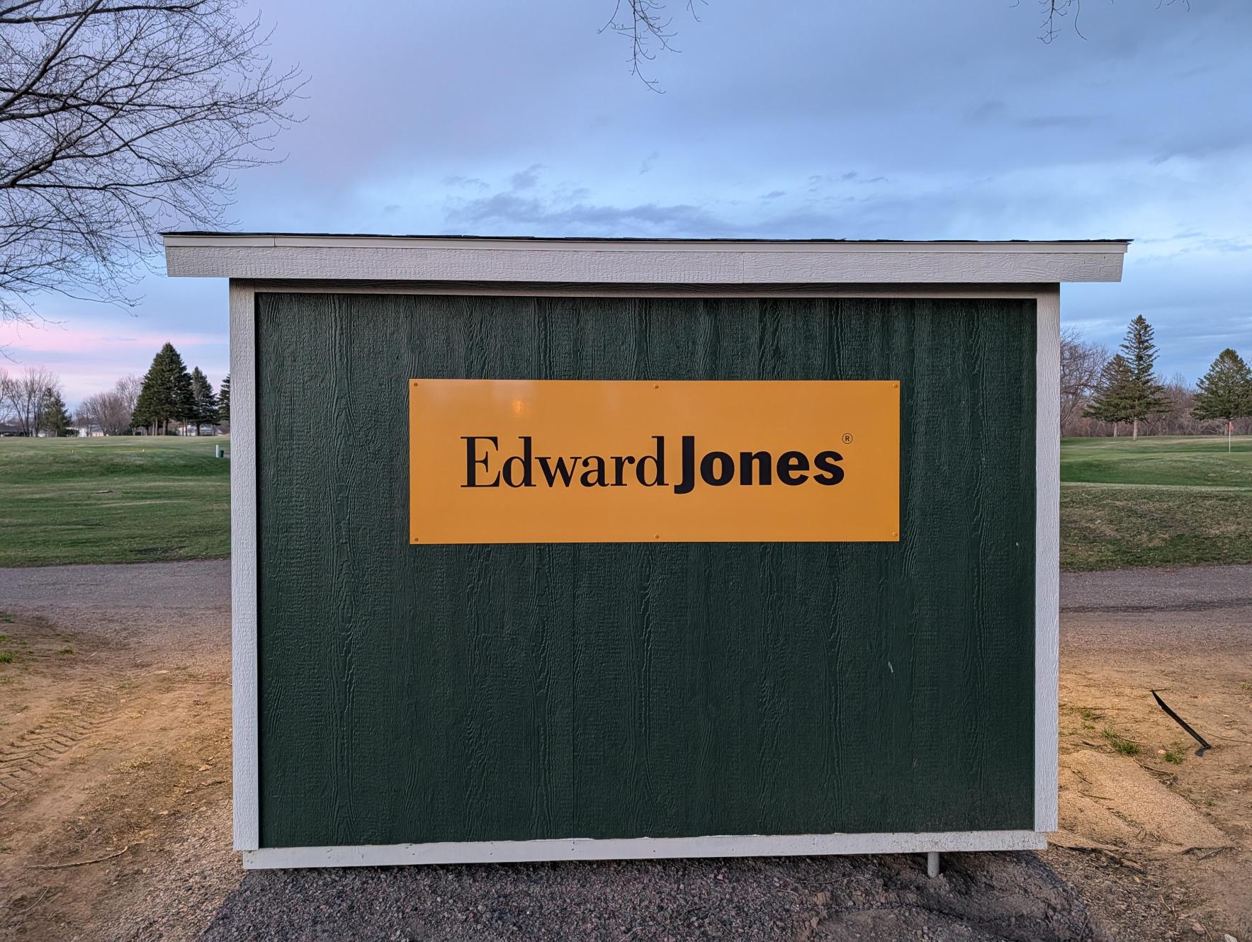 Edward Jones - Marshall Golf Club - Snack Shack Signage Back